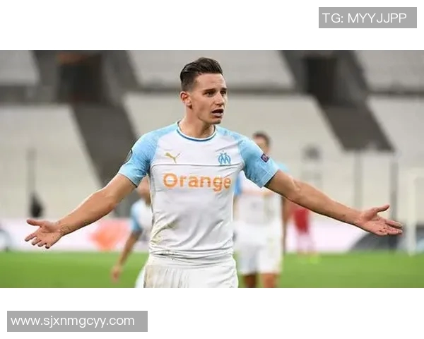 法国足球明星的魅力与风采展现了何种帅气风范